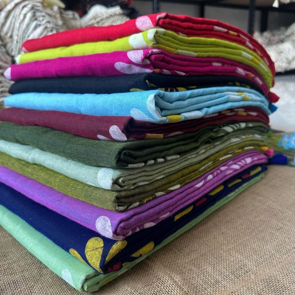 Khadi Cotton Sunflower Print Saree with Running Blouse Piece - Image 5
