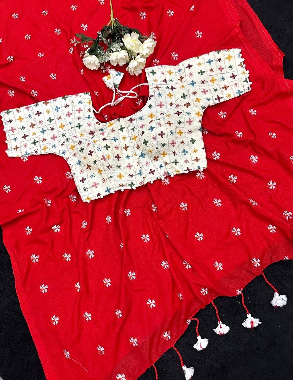 Khadi Cotton Flower Desgin Saree With Embroidered Blouse - Image 2